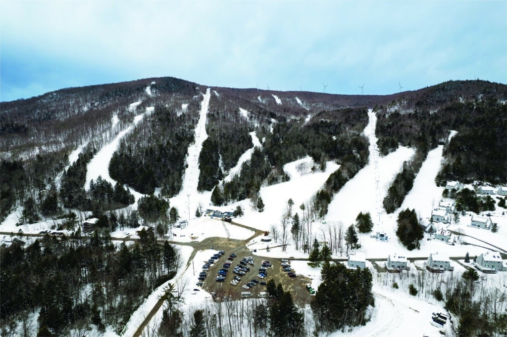 Tenney Mountain has an elevation of 2,100 feet and a vertical drop of 1,650 feet with 45 trails and a terrain park. 